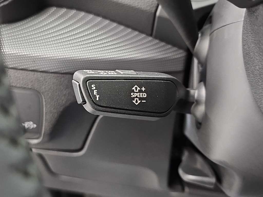 아우디 Q2 35 TDI 프리미엄 이미지 17