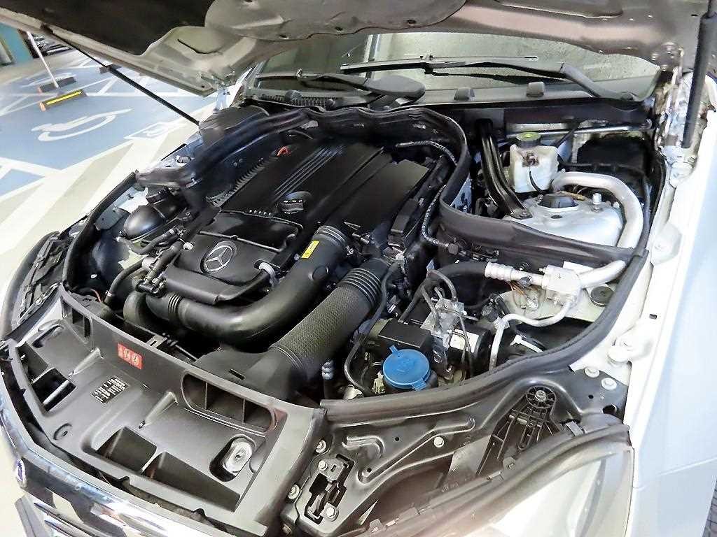 벤츠 C 클래스 C클래스 W204 C200 CGI 이미지 17
