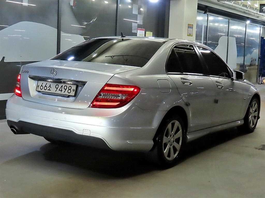 벤츠 C 클래스 C클래스 W204 C200 CGI 이미지 4