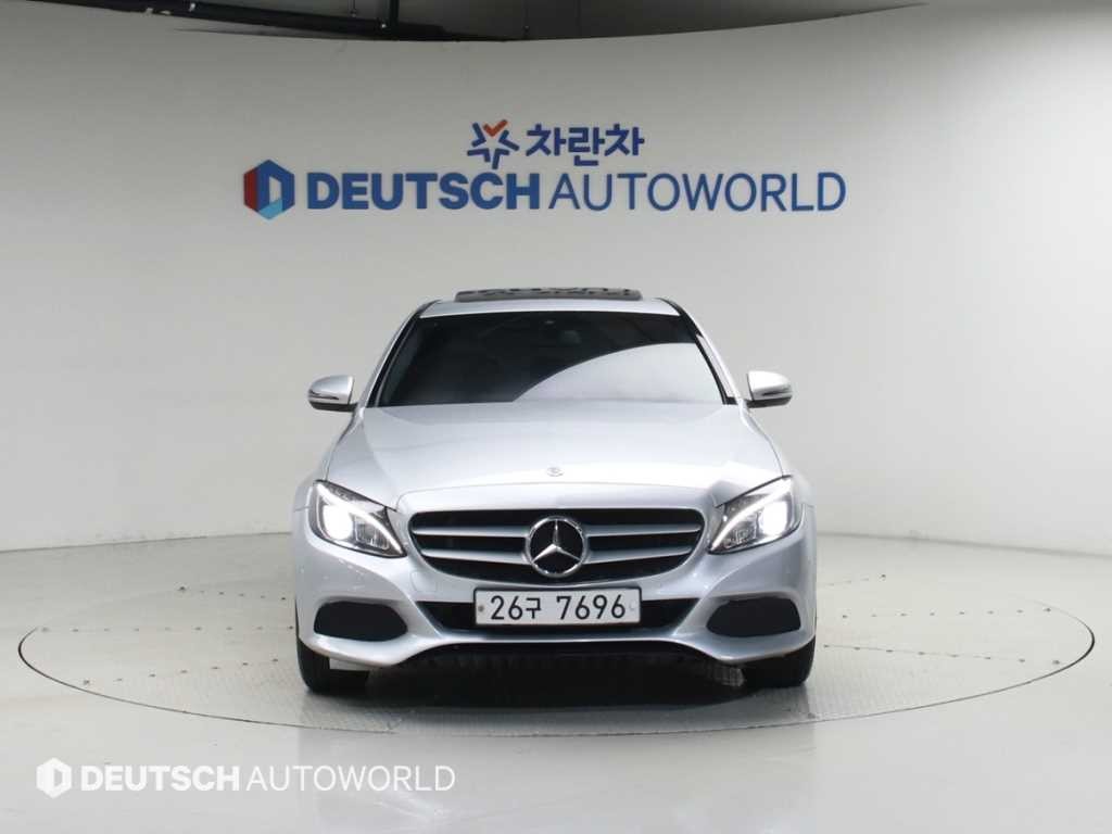 벤츠 C 클래스 C클래스 W205 C200 d 이미지 3