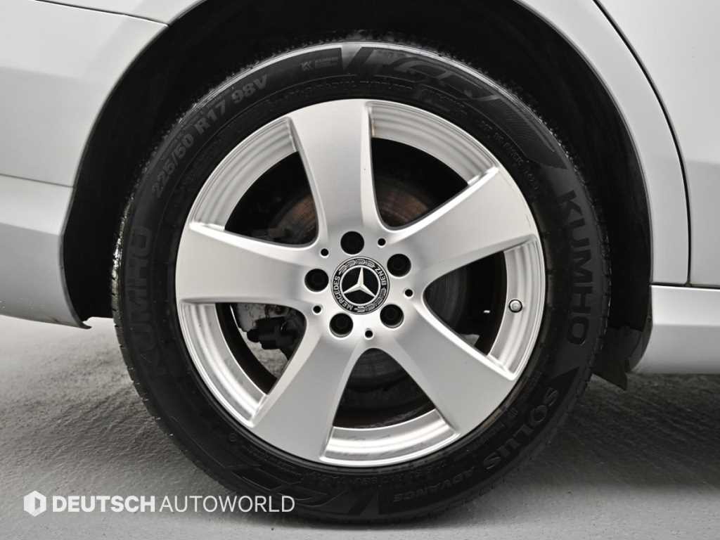 벤츠 C 클래스 C클래스 W205 C200 d 이미지 5