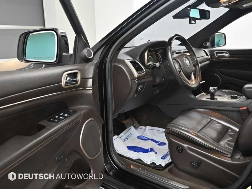 지프 체로키 그랜드 체로키 3.0 디젤 오버랜드 서밋 WK2 이미지 11