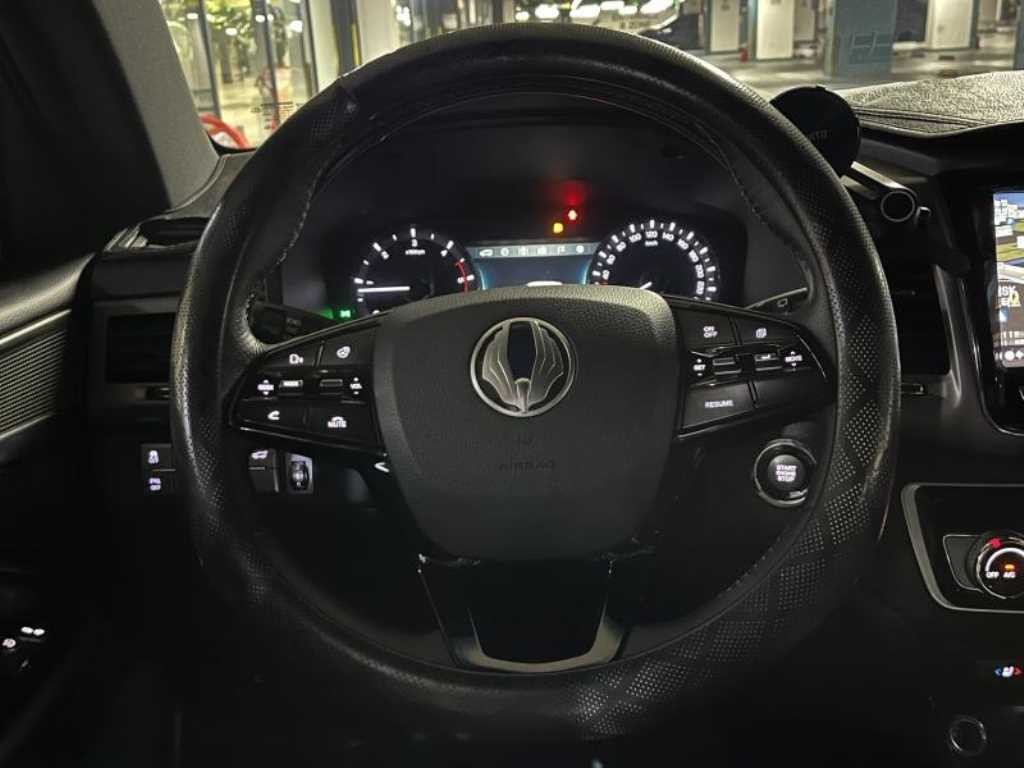 KG모빌리티(쌍용) 렉스턴 G4렉스턴 디젤 2.2 4WD 화이트 에디션 이미지 12