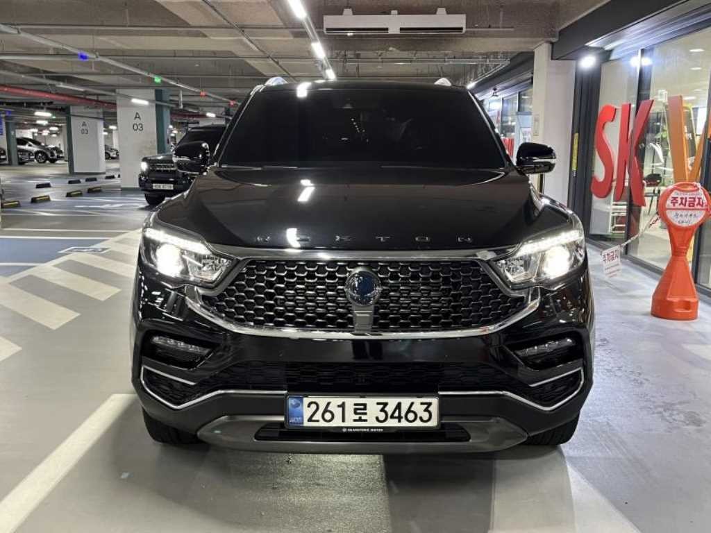 KG모빌리티(쌍용) 렉스턴 G4렉스턴 디젤 2.2 4WD 화이트 에디션 이미지 2