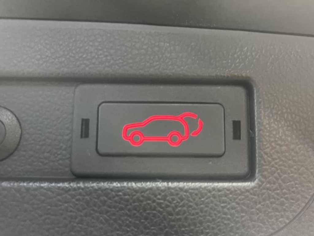 KG모빌리티(쌍용) 렉스턴 G4렉스턴 디젤 2.2 4WD 화이트 에디션 이미지 7