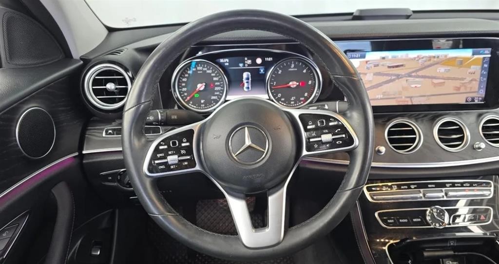 벤츠 E 클래스 E-클래스 W213 E220d 아방가르드 이미지 11