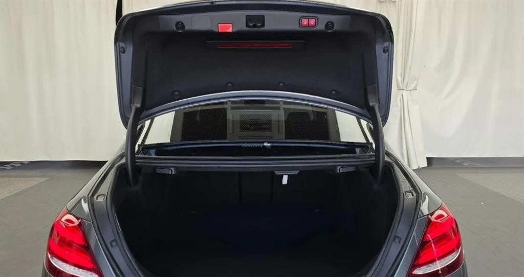 벤츠 E 클래스 E-클래스 W213 E220d 아방가르드 이미지 19