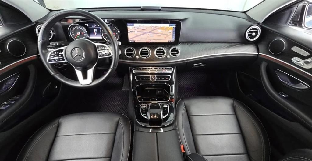 벤츠 E 클래스 E-클래스 W213 E220d 아방가르드 이미지 6