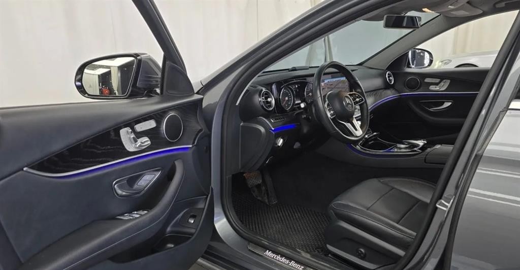벤츠 E 클래스 E-클래스 W213 E220d 아방가르드 이미지 9