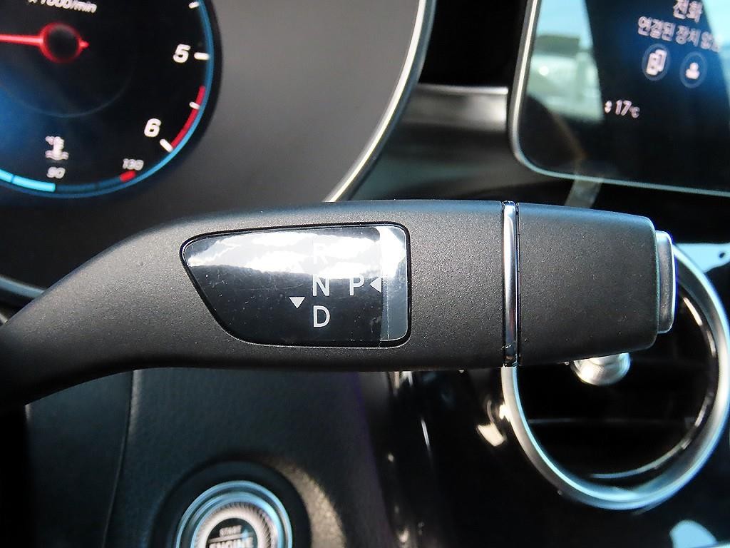 벤츠 GLC 클래스 GLC클래스 X253 GLC 220 d 4MATIC 쿠페 이미지 11