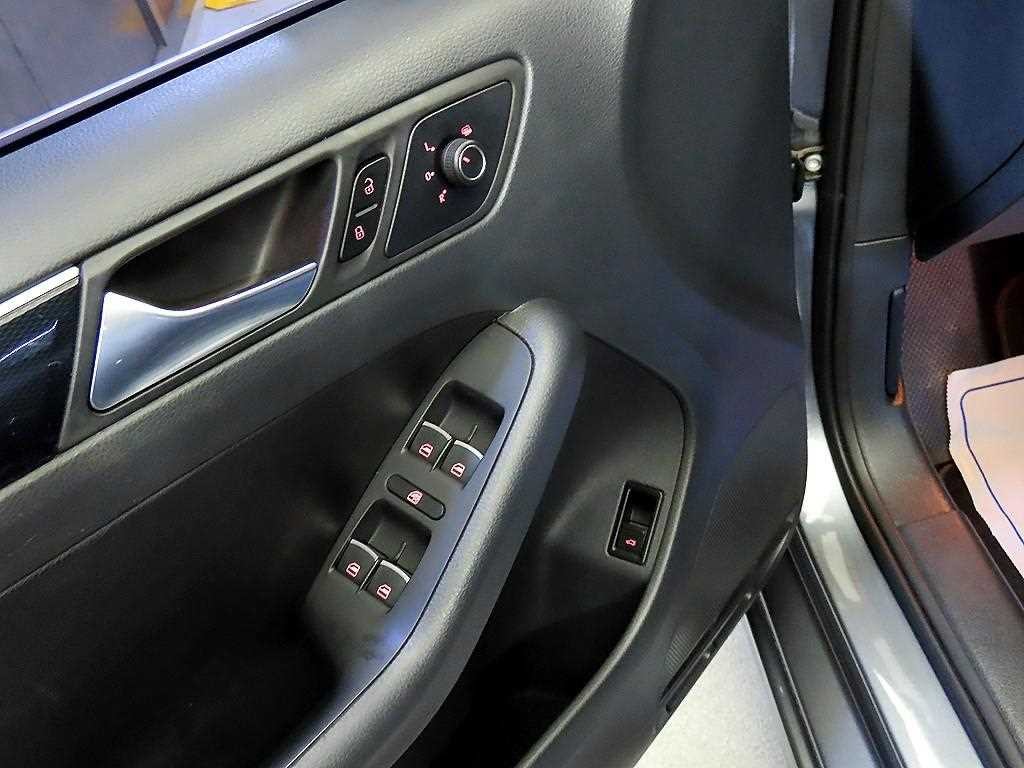 폭스바겐 제타 뉴 제타 2.0 TDI 블루모션 이미지 13