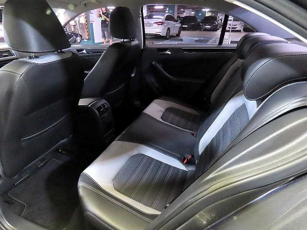 폭스바겐 제타 뉴 제타 2.0 TDI 블루모션 이미지 7