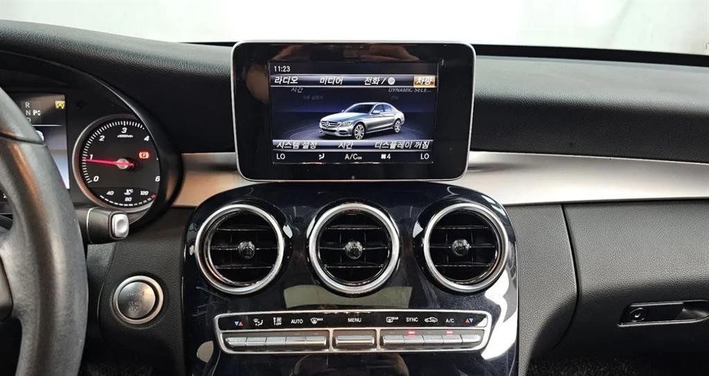 벤츠 C 클래스 C클래스 W205 C200 d 이미지 13
