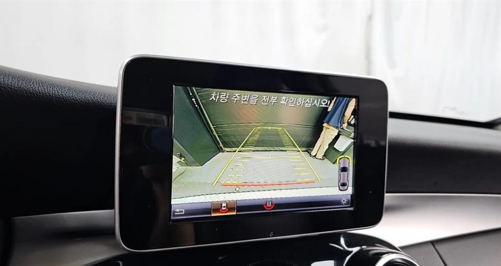 벤츠 C 클래스 C클래스 W205 C200 d 이미지 14