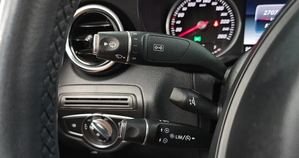 벤츠 C 클래스 C클래스 W205 C200 d 이미지 17