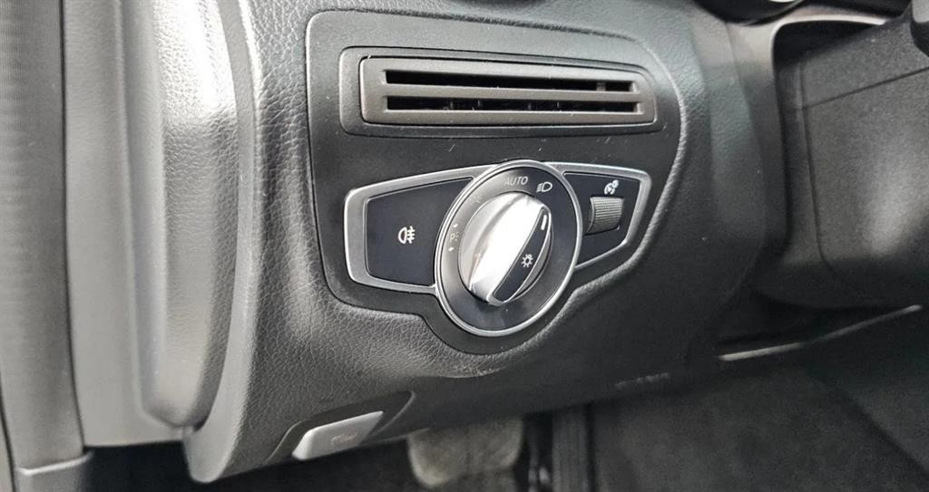 벤츠 C 클래스 C클래스 W205 C200 d 이미지 18
