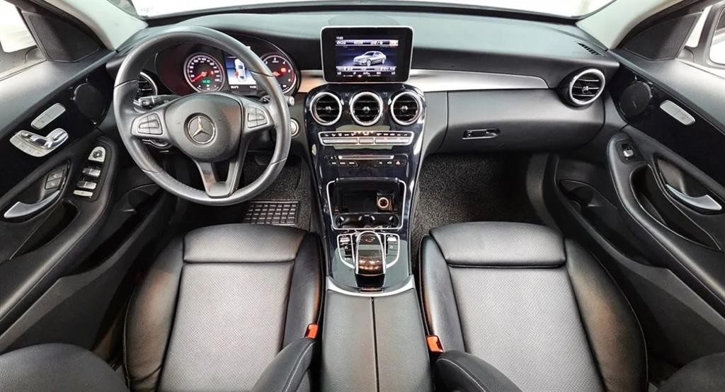 벤츠 C 클래스 C클래스 W205 C200 d 이미지 6