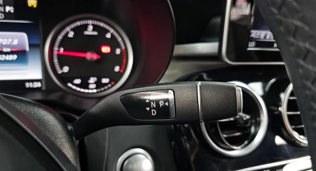 벤츠 C 클래스 C클래스 W205 C200 d 이미지 8