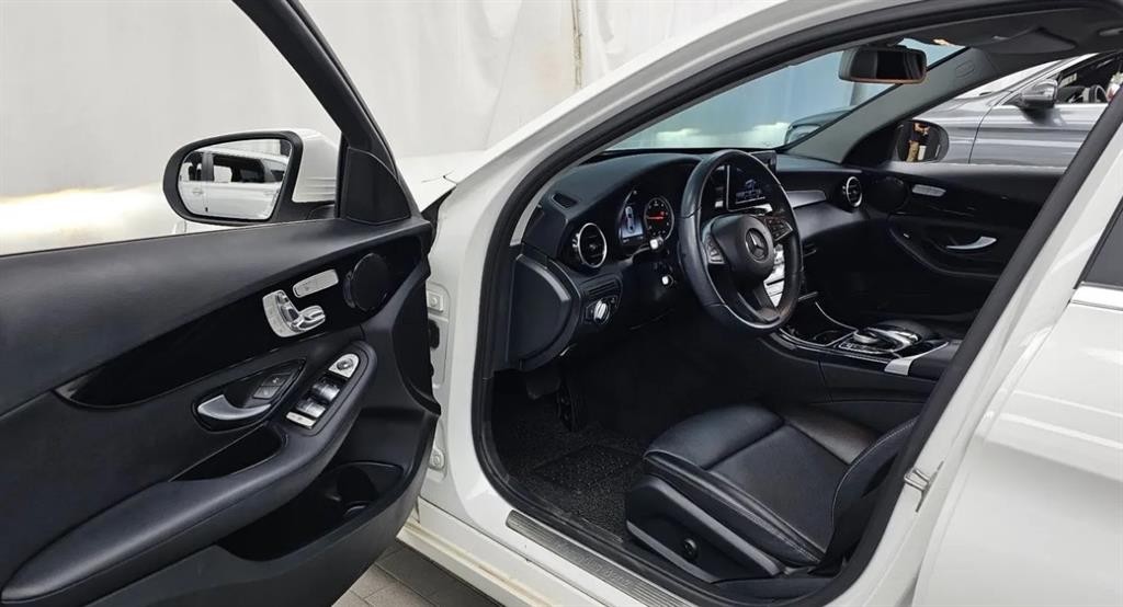 벤츠 C 클래스 C클래스 W205 C200 d 이미지 9
