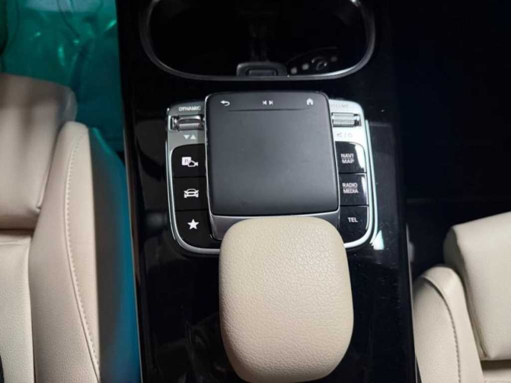 벤츠 A 클래스 A클래스 W177 A220 세단 이미지 12