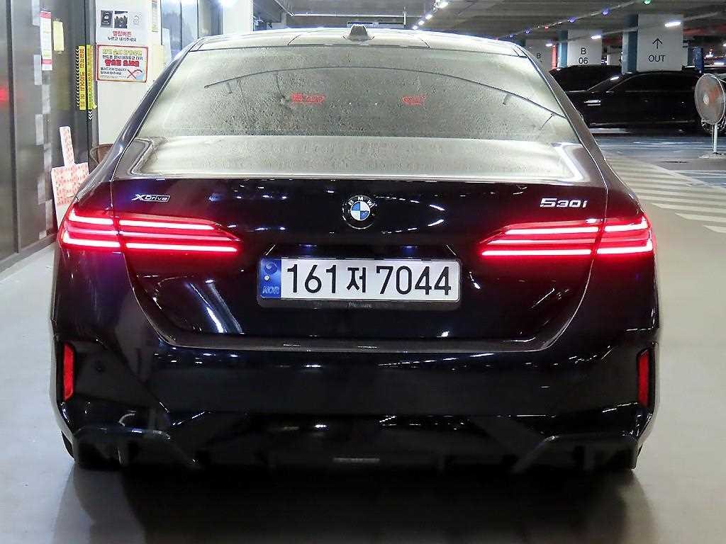 BMW 5시리즈 5시리즈 (G60) 530i xDrive M 스포츠 이미지 5