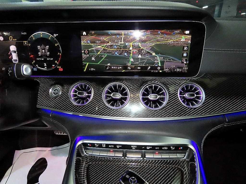벤츠 AMG GT 4도어 63 S 4MATIC+ 이미지 11