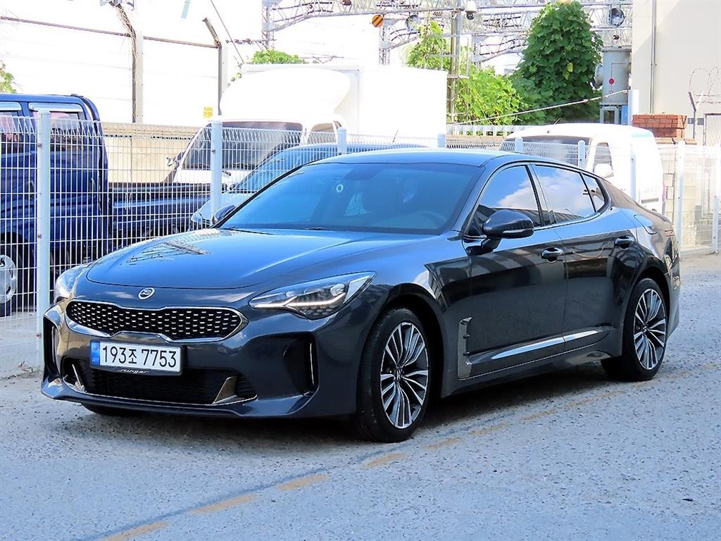 기아 스팅어 디젤 2.2 2WD 플래티넘 이미지 2