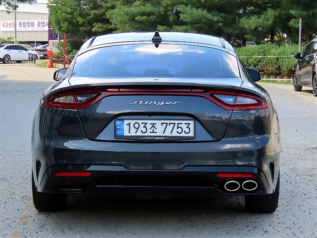 기아 스팅어 디젤 2.2 2WD 플래티넘 이미지 4
