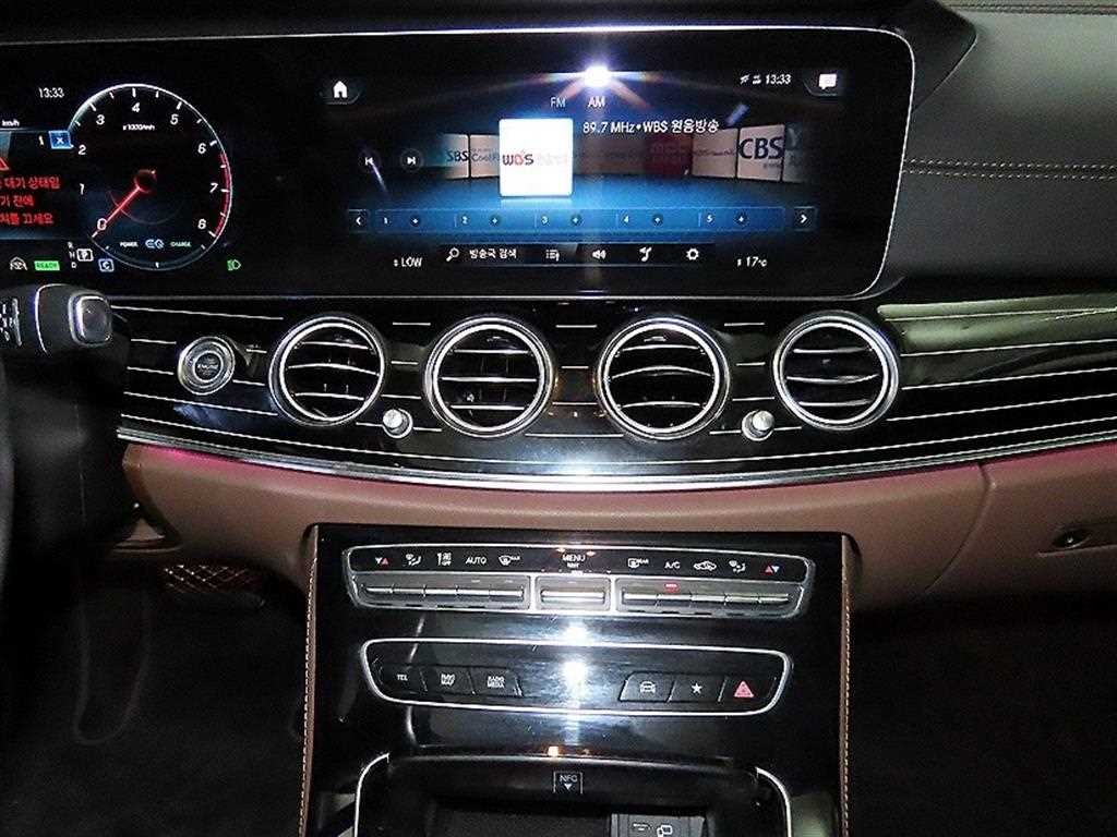 벤츠 E 클래스 E-클래스 W213 E450 4MATIC 익스클루시브 이미지 11