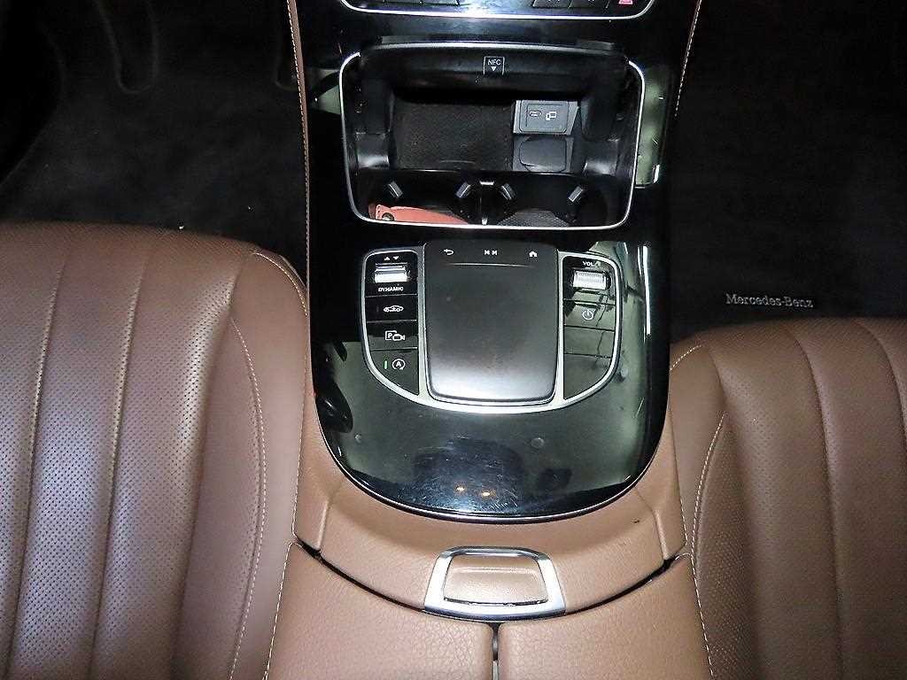 벤츠 E 클래스 E-클래스 W213 E450 4MATIC 익스클루시브 이미지 12