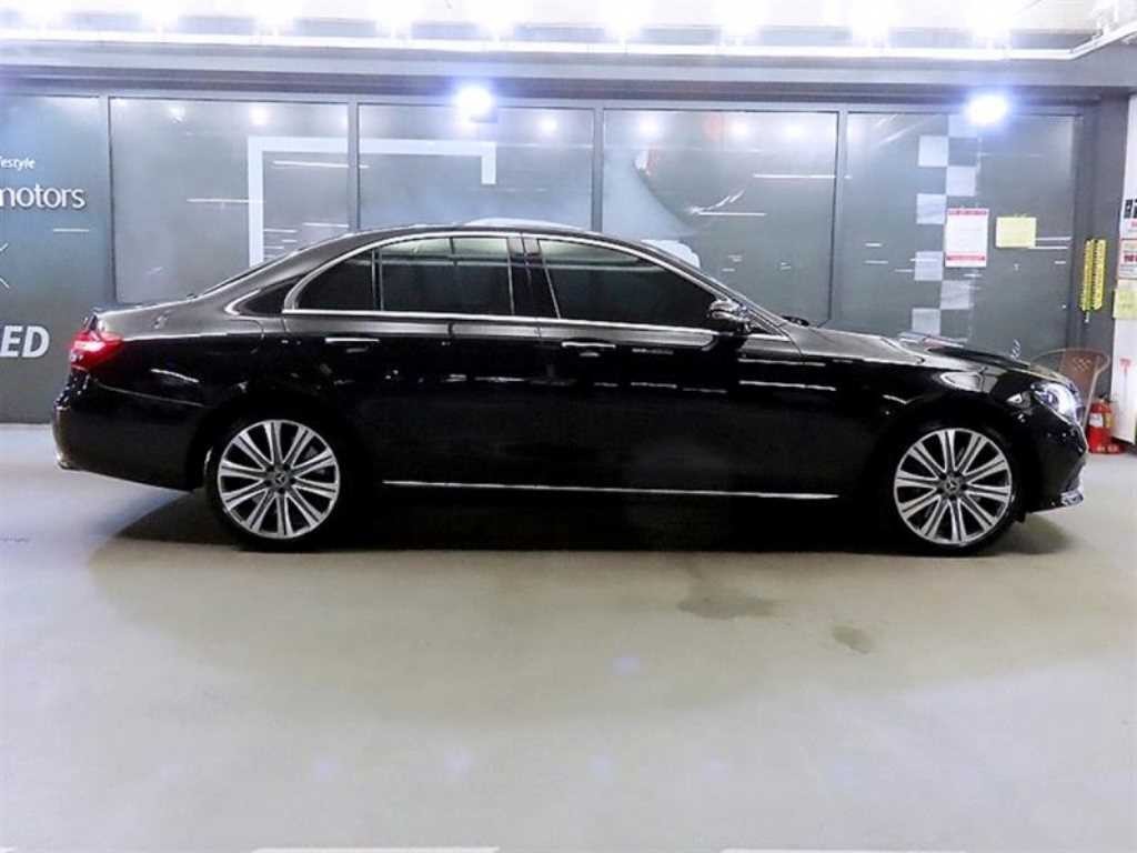 벤츠 E 클래스 E-클래스 W213 E450 4MATIC 익스클루시브 이미지 3