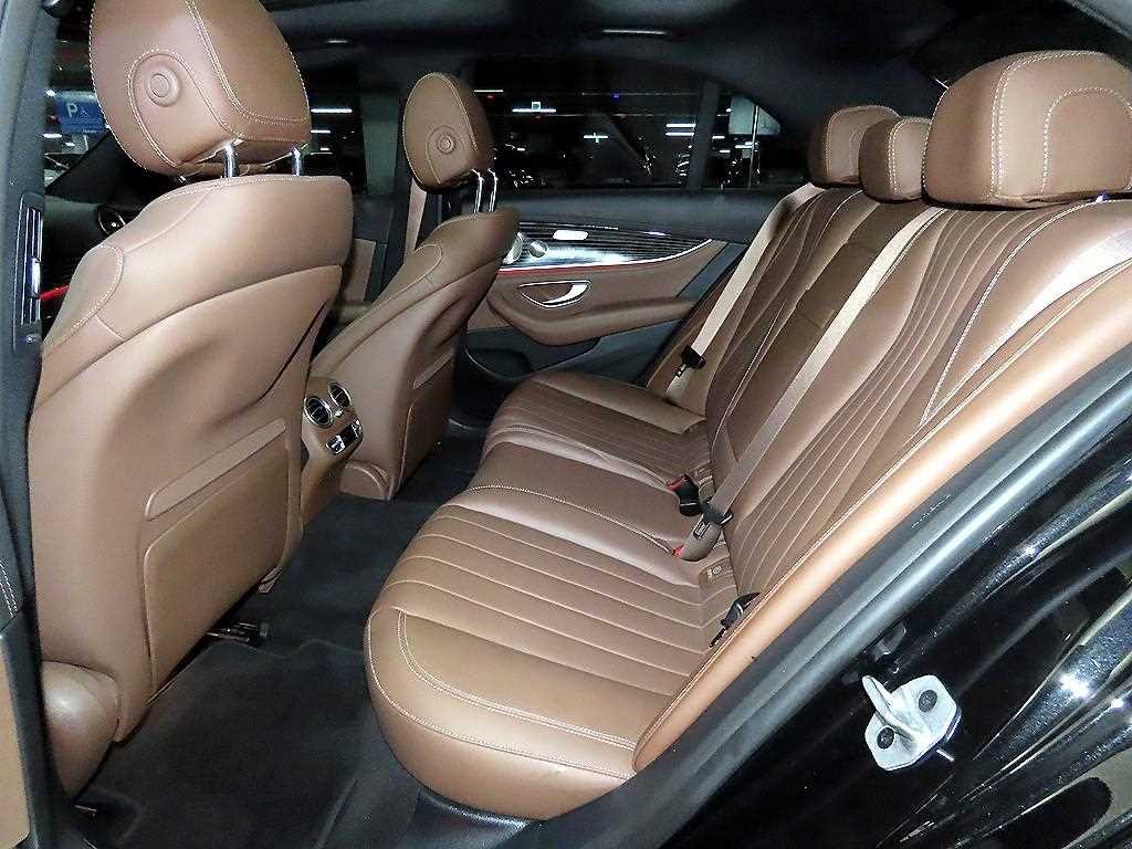 벤츠 E 클래스 E-클래스 W213 E450 4MATIC 익스클루시브 이미지 7