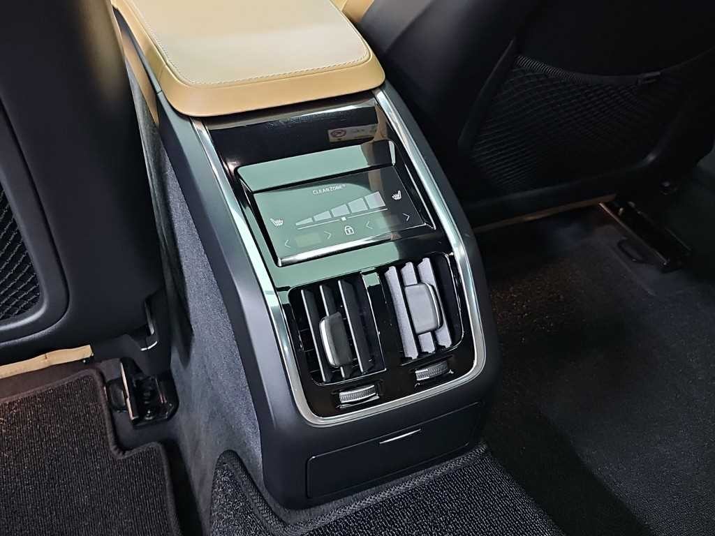 볼보 S90 B5 인스크립션 이미지 13