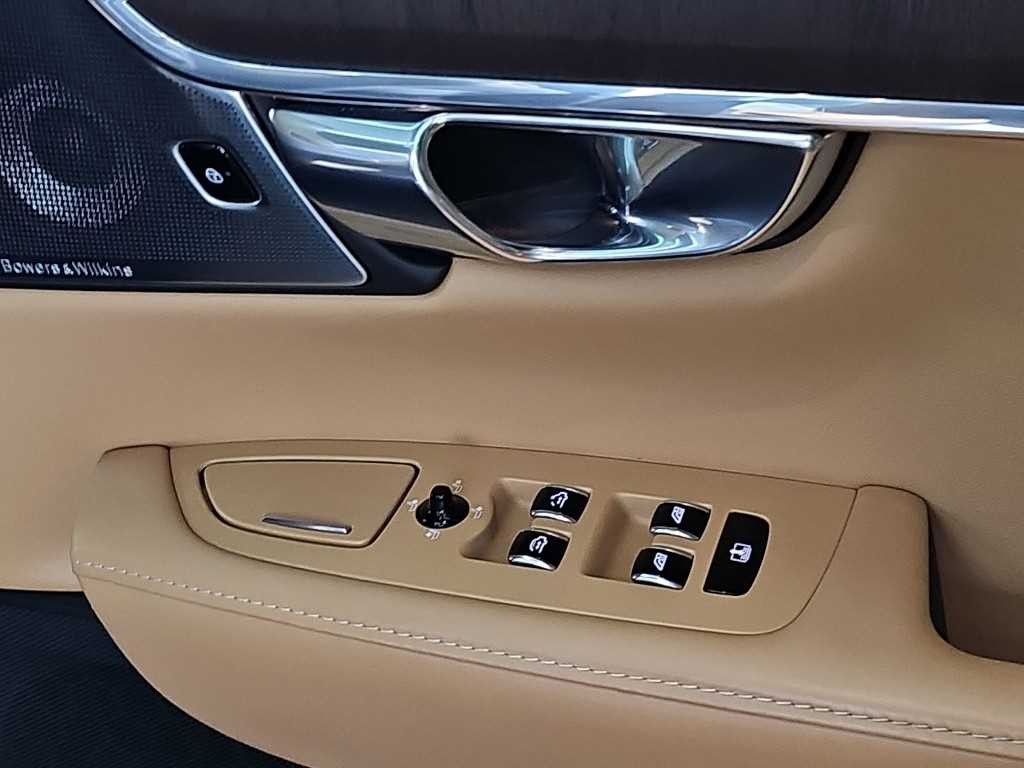 볼보 S90 B5 인스크립션 이미지 14