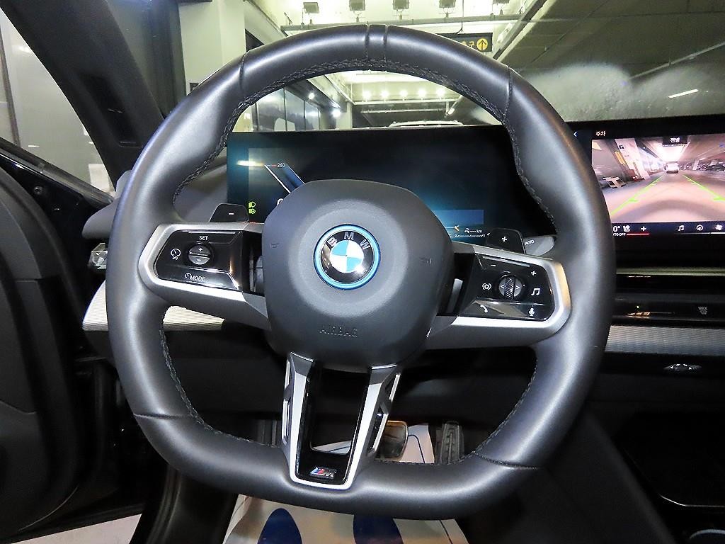 BMW 5시리즈 5시리즈 (G60) 530e M 스포츠 이미지 8