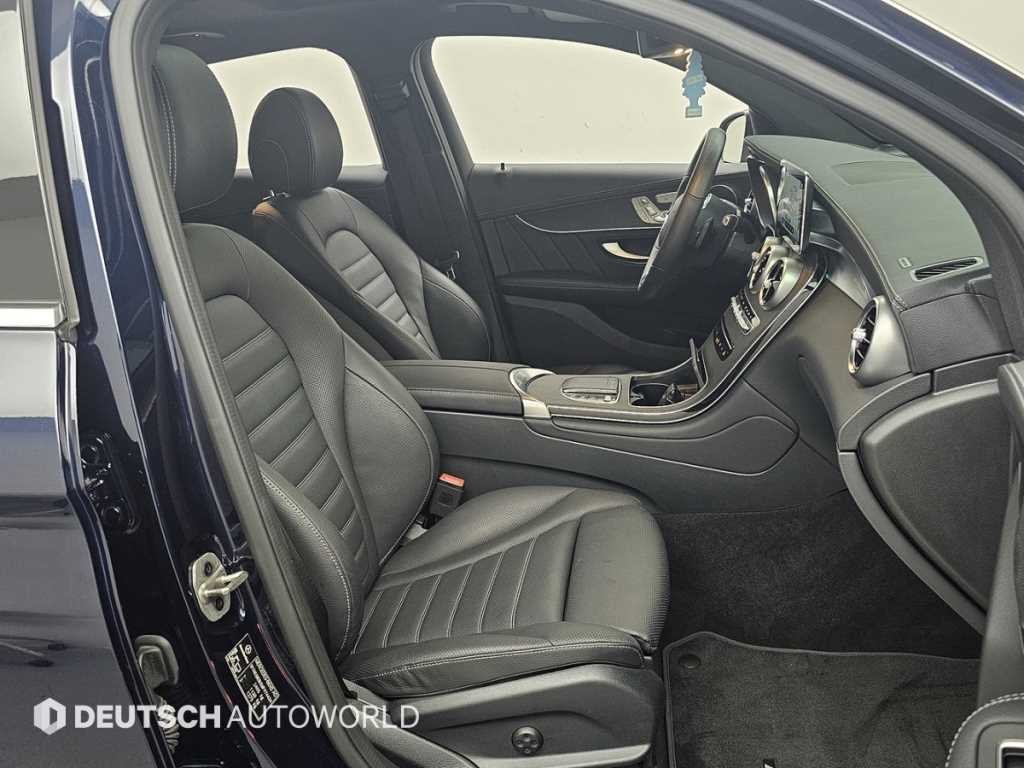 벤츠 GLC 클래스 GLC클래스 X253 GLC 300 4MATIC 프리미엄 쿠페 이미지 10