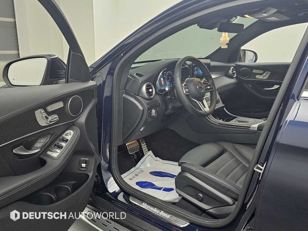 벤츠 GLC 클래스 GLC클래스 X253 GLC 300 4MATIC 프리미엄 쿠페 이미지 11