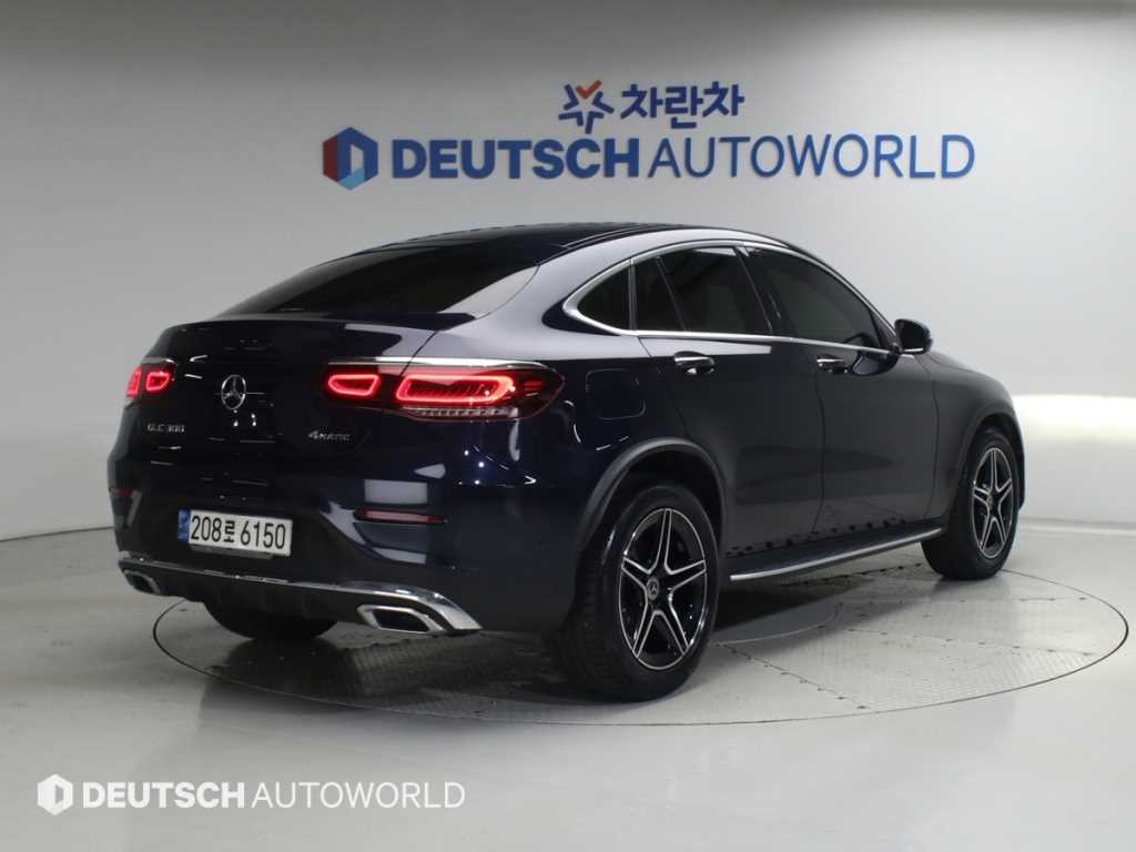 벤츠 GLC 클래스 GLC클래스 X253 GLC 300 4MATIC 프리미엄 쿠페 이미지 2