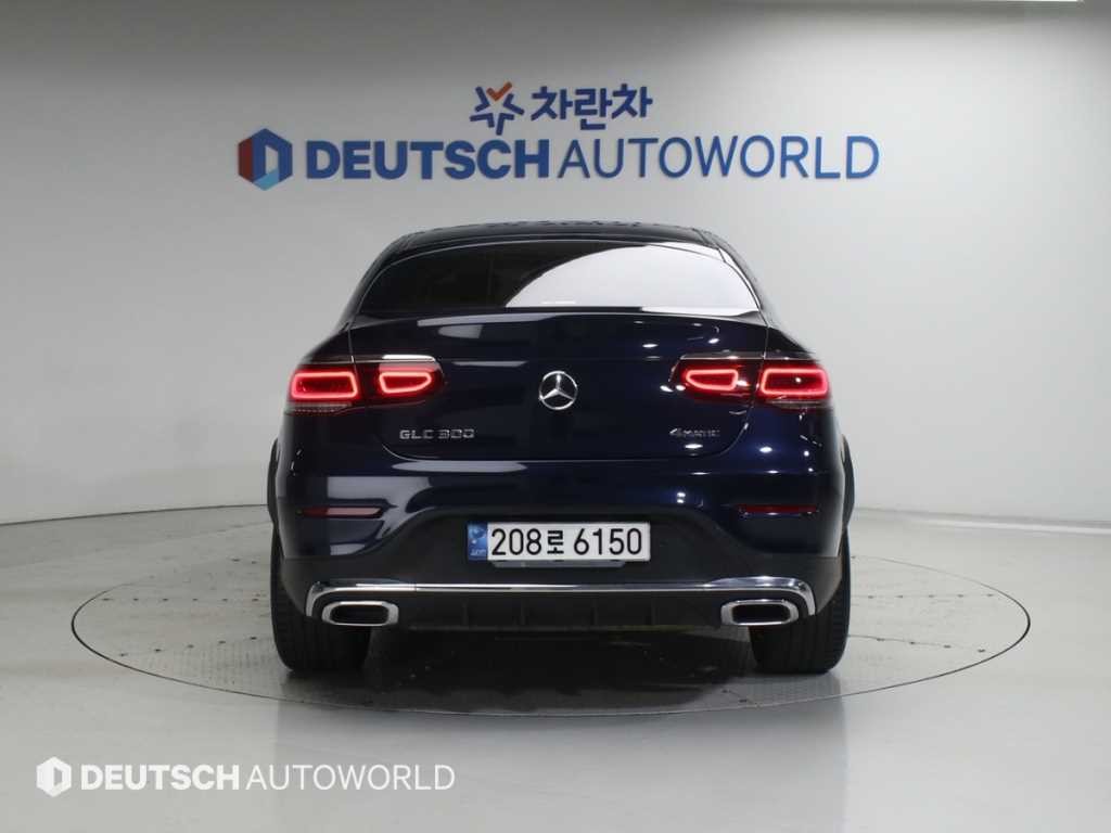 벤츠 GLC 클래스 GLC클래스 X253 GLC 300 4MATIC 프리미엄 쿠페 이미지 4