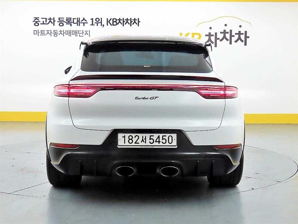포르쉐 카이엔 카이엔(PO536) 4.0 터보 GT 쿠페 이미지 3
