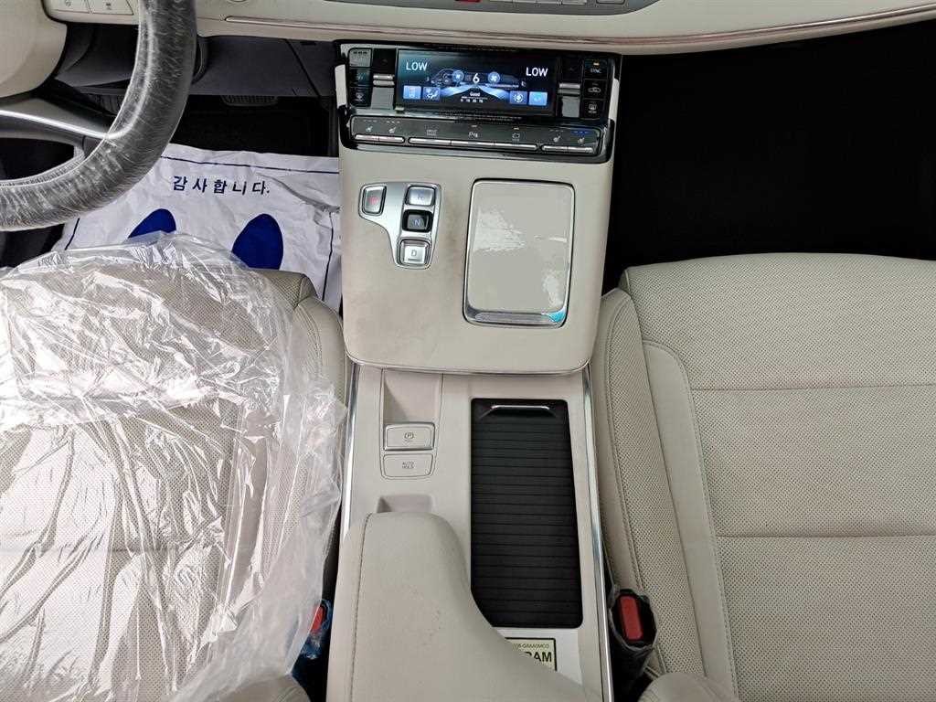 현대 그랜저 더 뉴 그랜저 IG 2.5 르블랑 이미지 14
