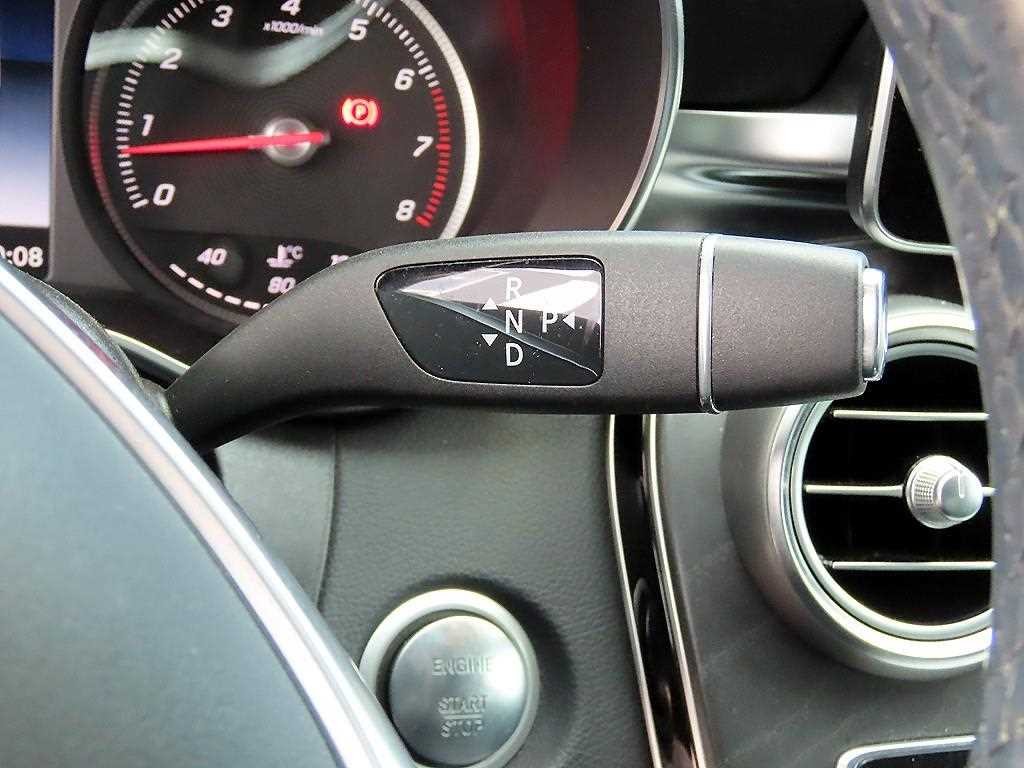 벤츠 C 클래스 C클래스 W205 C200 AMG LINE 이미지 11
