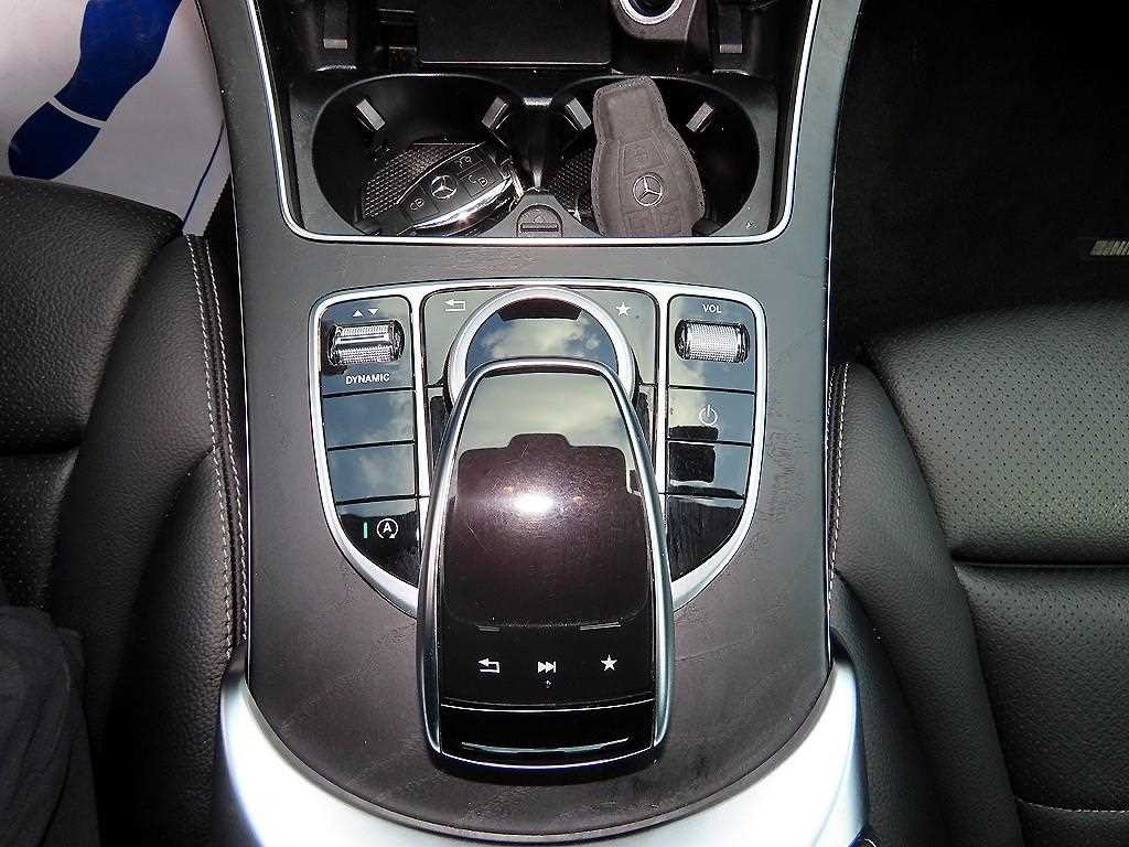 벤츠 C 클래스 C클래스 W205 C200 AMG LINE 이미지 12