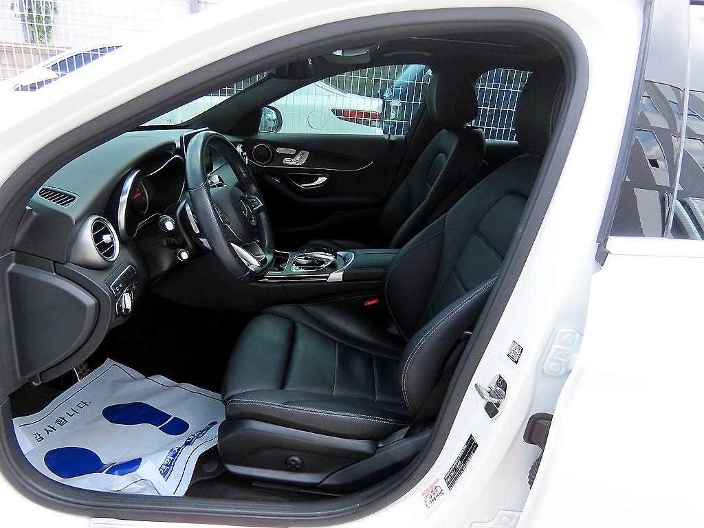 벤츠 C 클래스 C클래스 W205 C200 AMG LINE 이미지 5