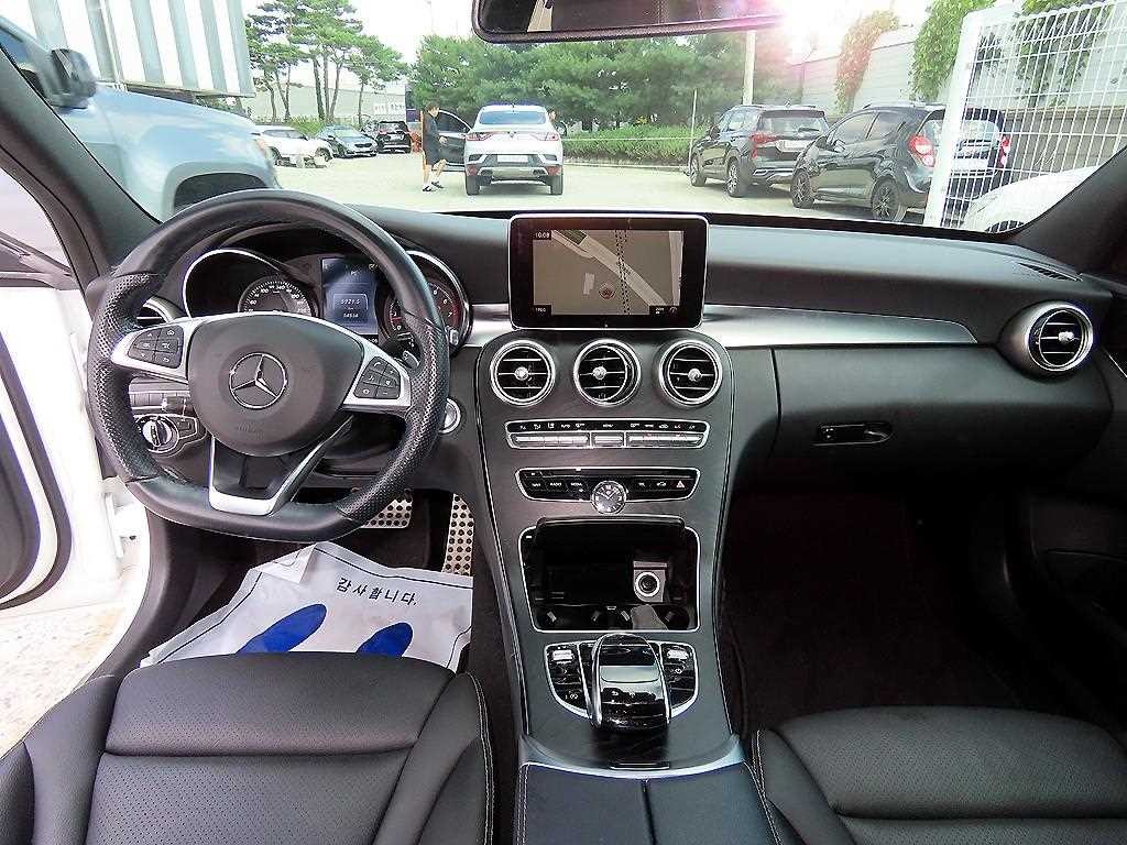 벤츠 C 클래스 C클래스 W205 C200 AMG LINE 이미지 7