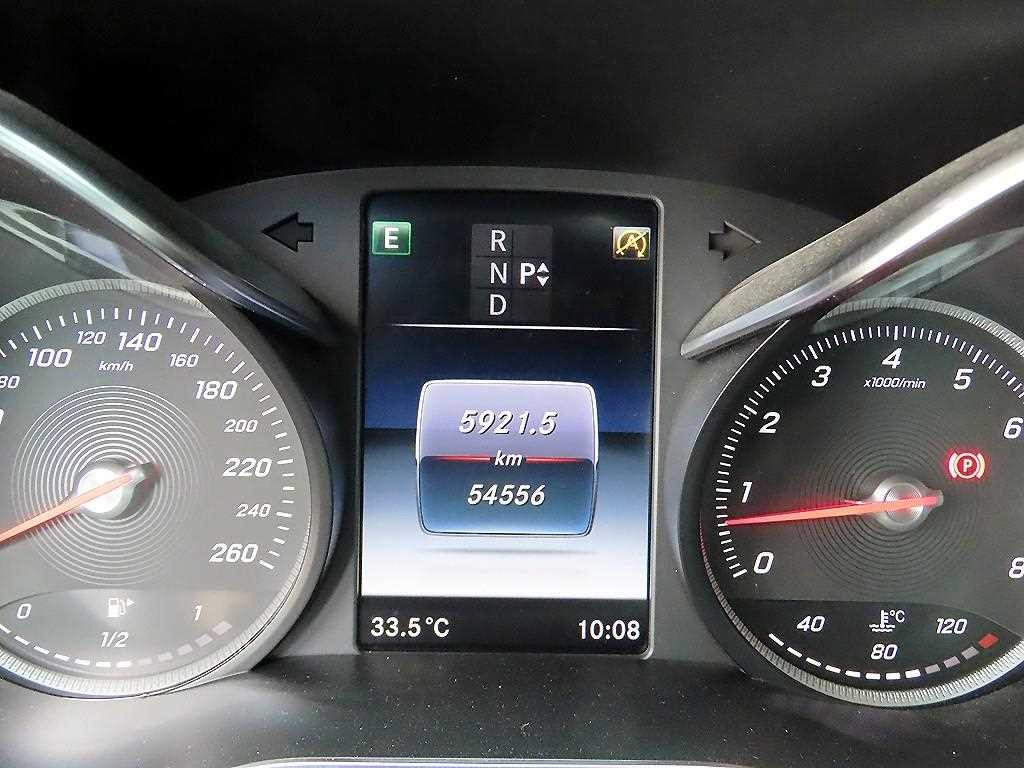 벤츠 C 클래스 C클래스 W205 C200 AMG LINE 이미지 9