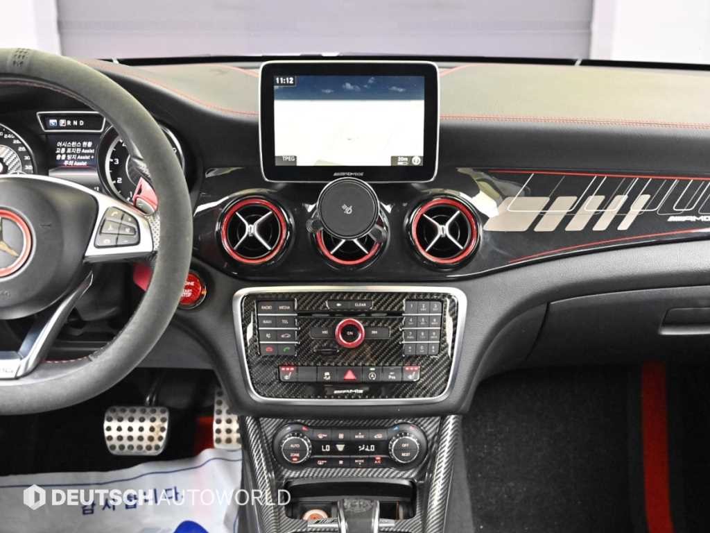 벤츠 CLA 클래스 CLA클래스 CLA 45 AMG 4MATIC 이미지 14