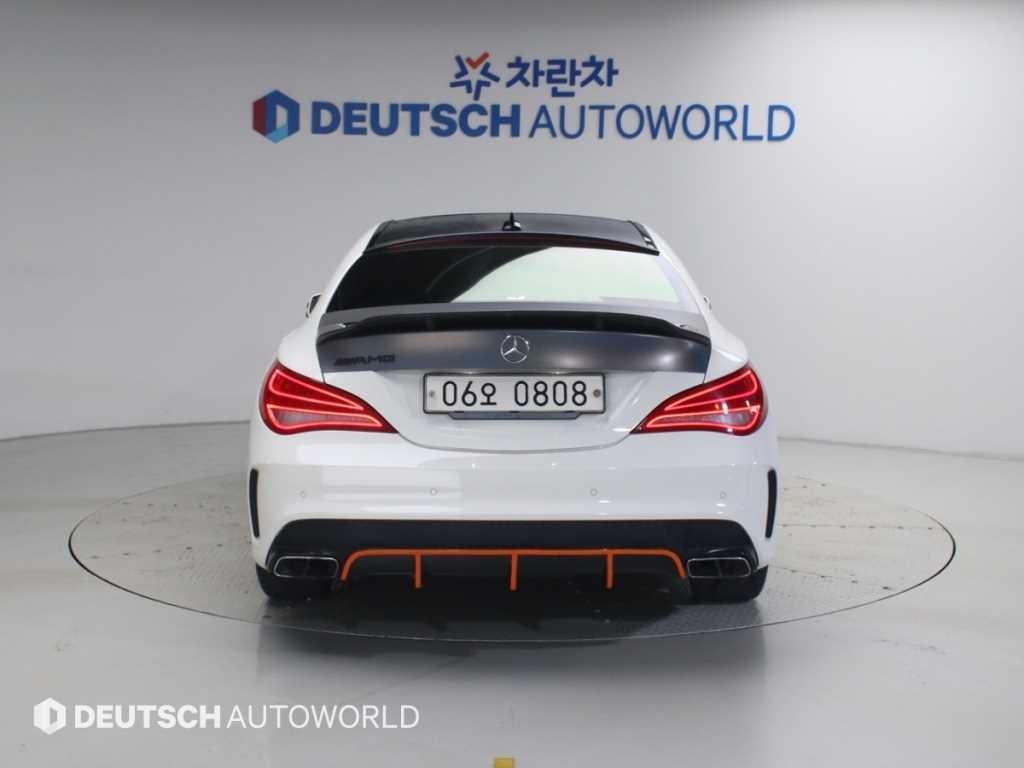 벤츠 CLA 클래스 CLA클래스 CLA 45 AMG 4MATIC 이미지 4