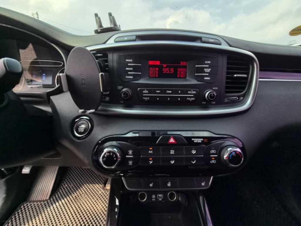 기아 쏘렌토 올 뉴 쏘렌토 디젤 2WD 2.0 럭셔리 이미지 7