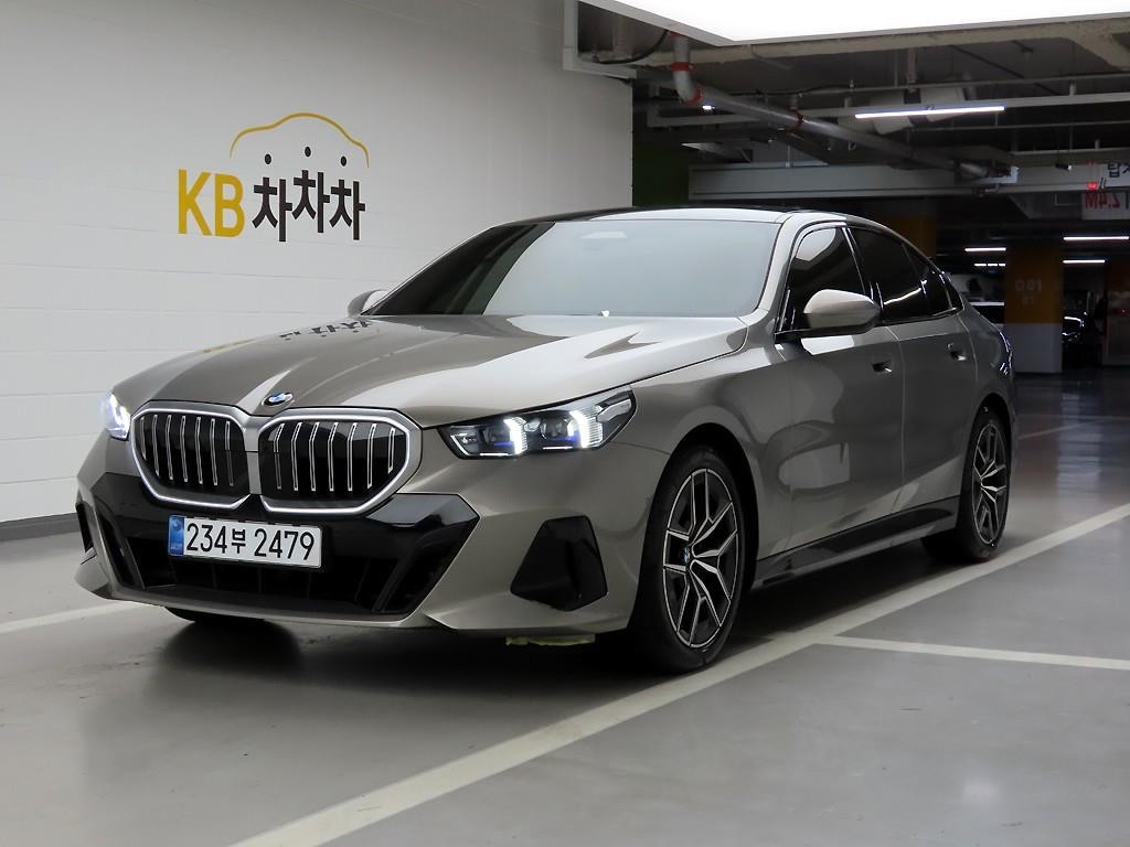 BMW 5시리즈 5시리즈 (G60) 520i M 스포츠 이미지 2